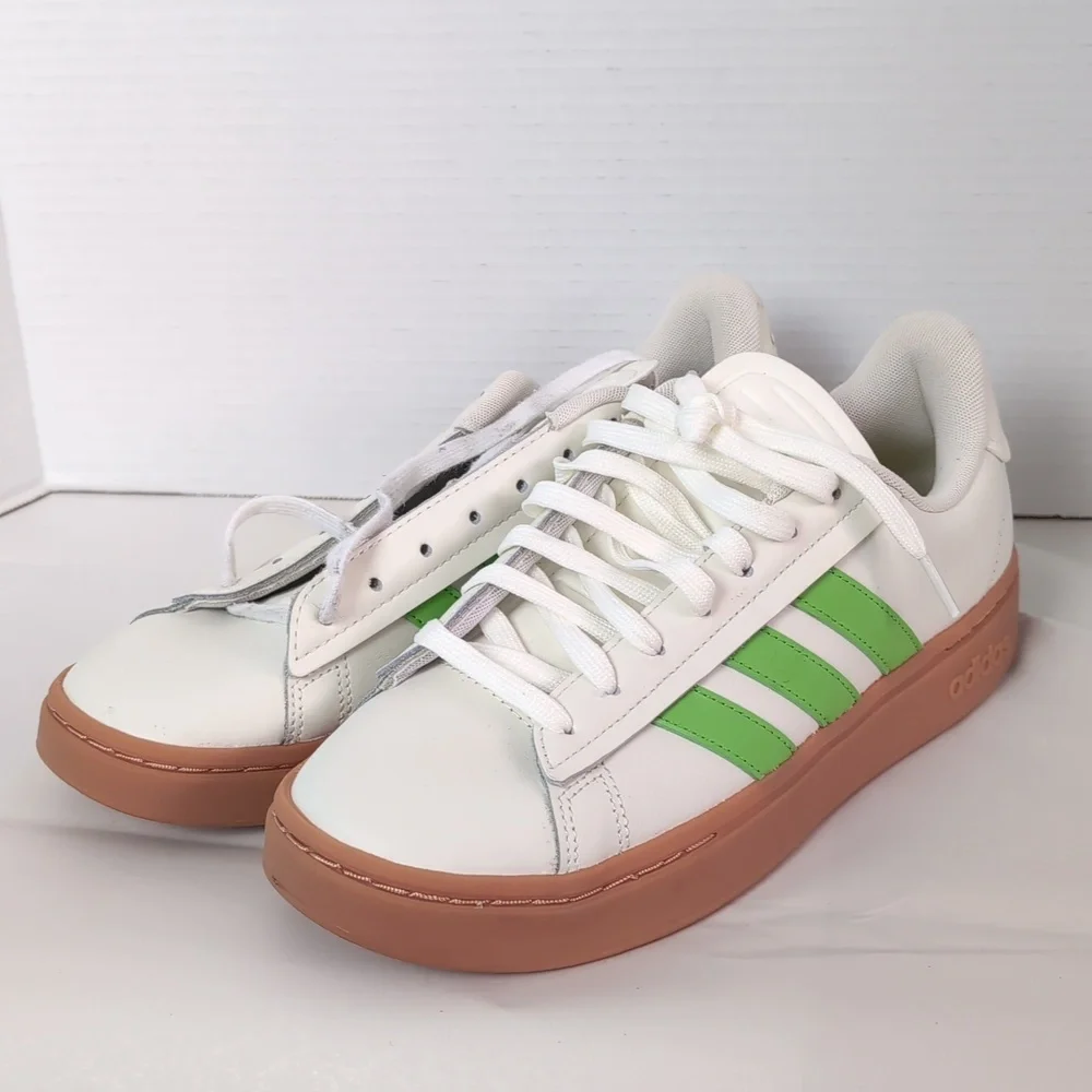 Adidas Original Grand Court. Off White And Semi Lucid Lime. Men's 9.5.